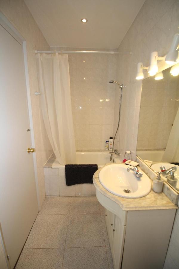 Rooms Aribau Барселона Екстериор снимка