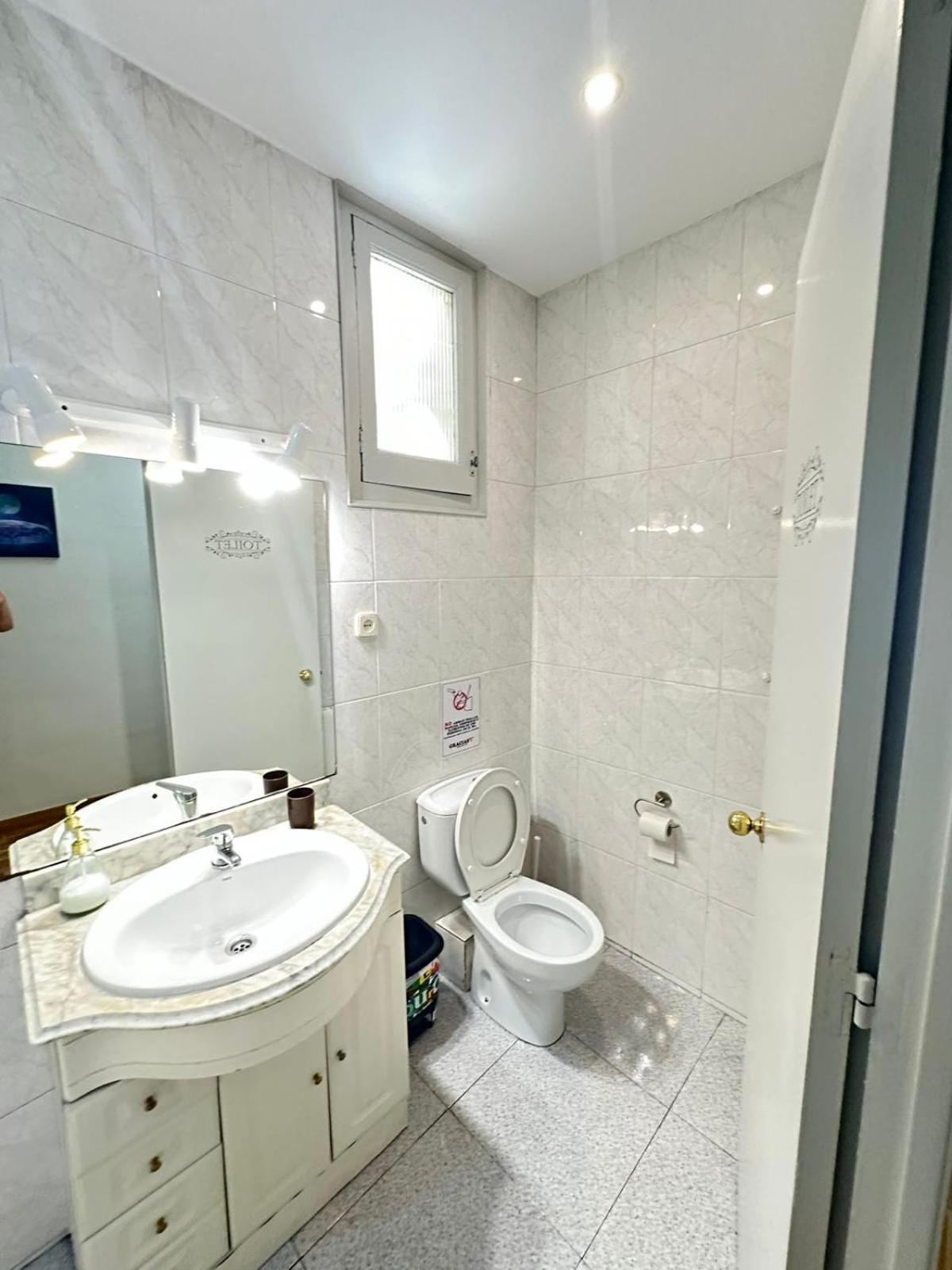 Rooms Aribau Барселона Екстериор снимка